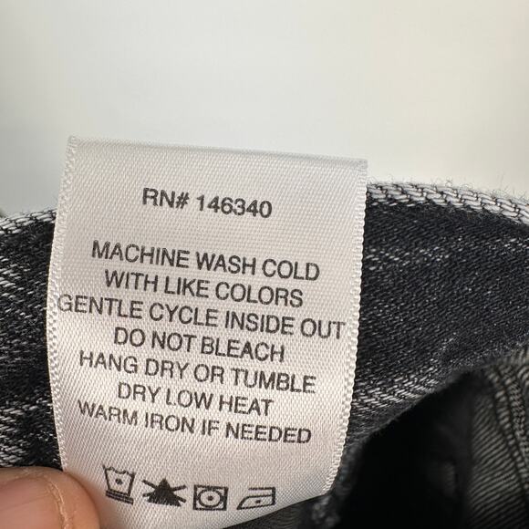 AMO NWT Marcella Pleated Wide Leg Jean in Frosty Black // 31 - Picture 12 of 16